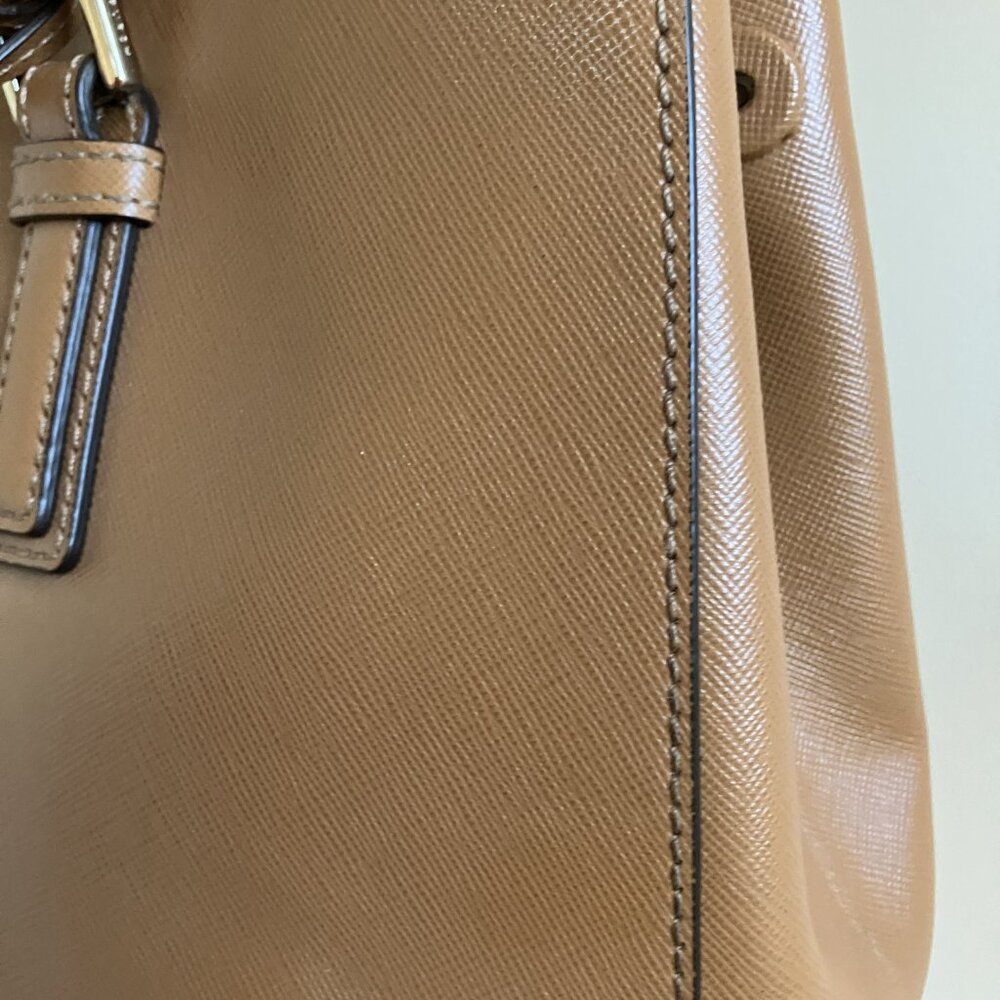 Tory Burch Double Zipper Beige/Tan Leather Tote Bag Top Handle & Strap - Picture 8 of 15